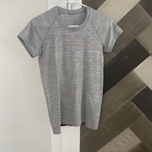 Swiftly Tech short sleeve